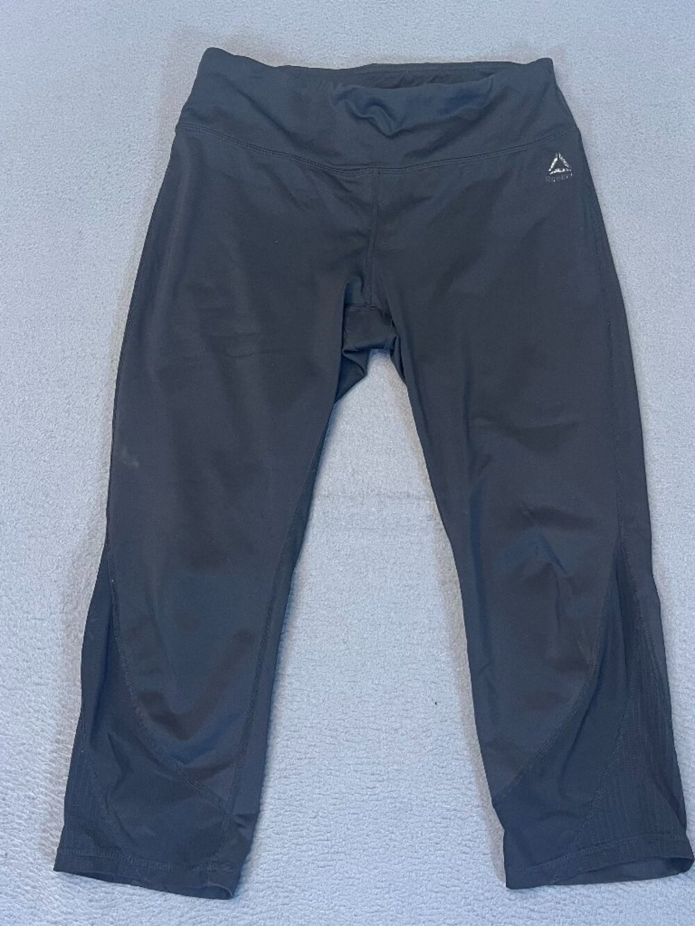 Women’s Medium Reebok Capri Leggings Black Gym Running Workout Logo Performance